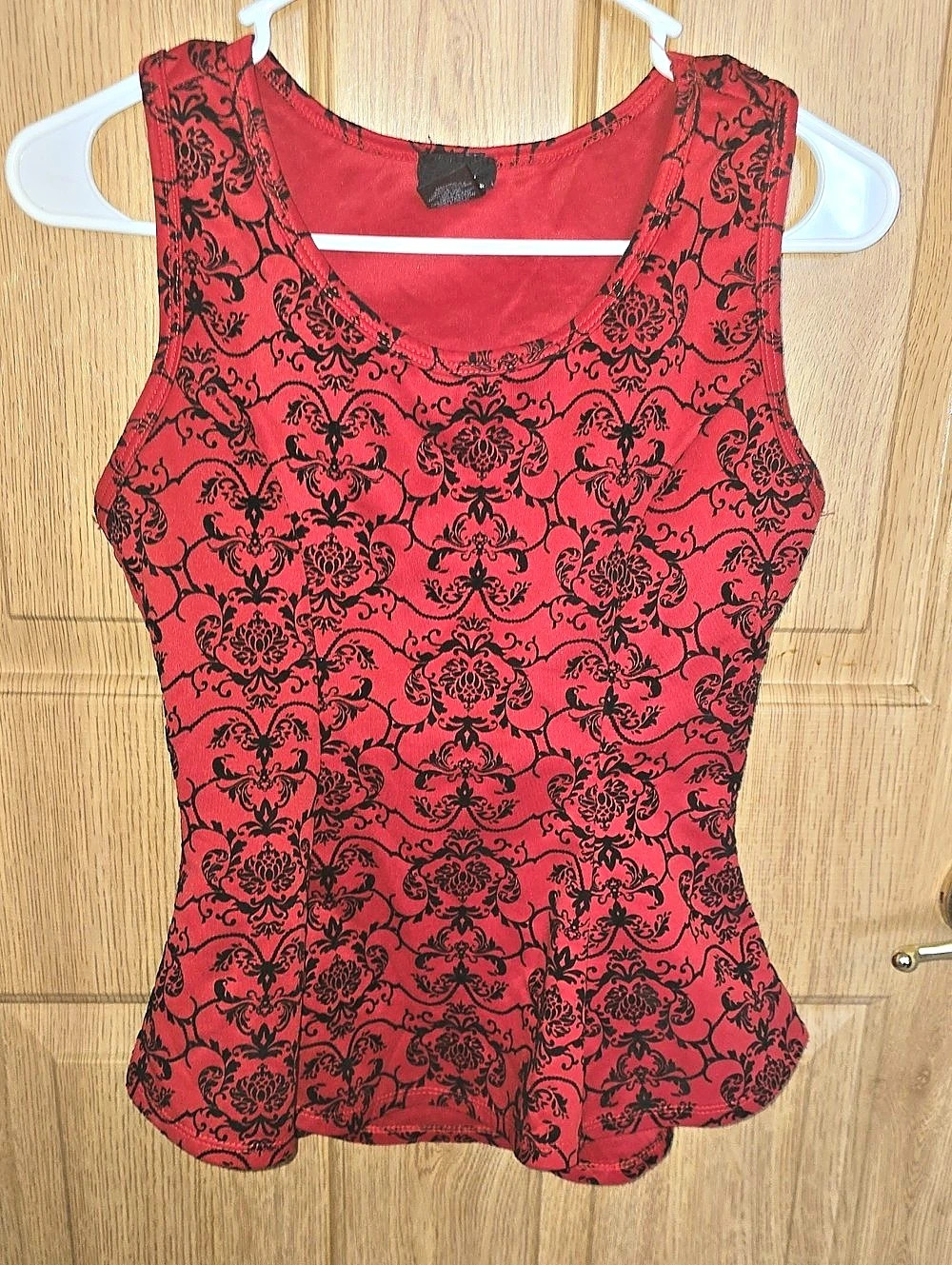 Rue21 Floral Peplum Tank in Red & Black Size Medium Like New